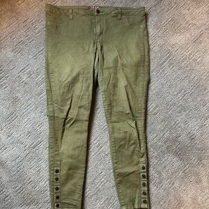 Makers Olive Green Pants - Faux Buttons